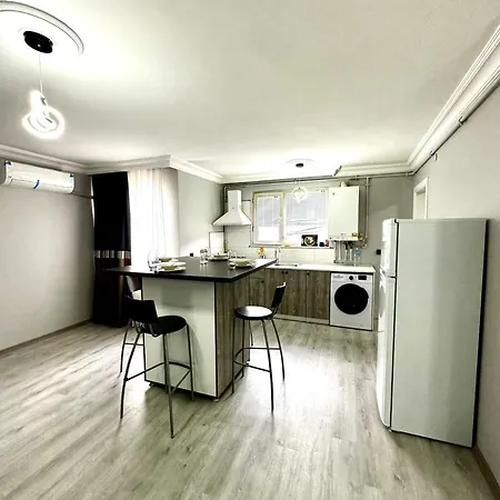 Ekinci Plaza Apartamento *