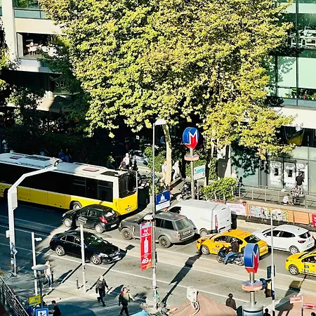 Ekinci Plaza 公寓 *